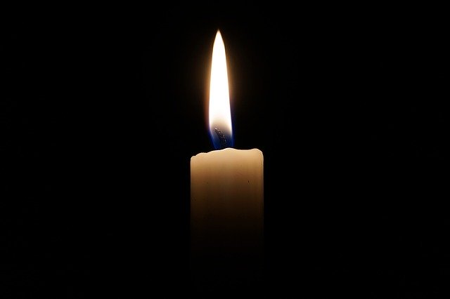 Come Togliere le Macchie di Cera di Candela